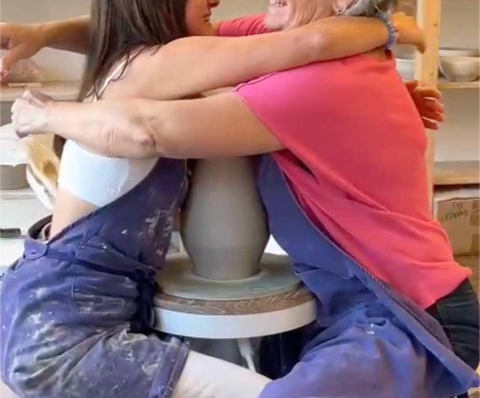 Vase Câlin - Atelier De Modelage Par Empreinte 2 Personnes - 45Minutes