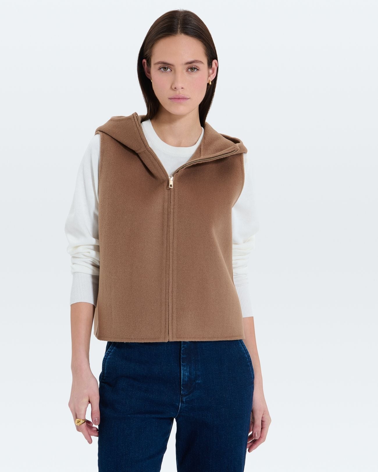Sleeveless vest camel_1
