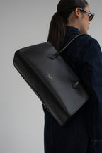Oxa Shoulder Bag - Black