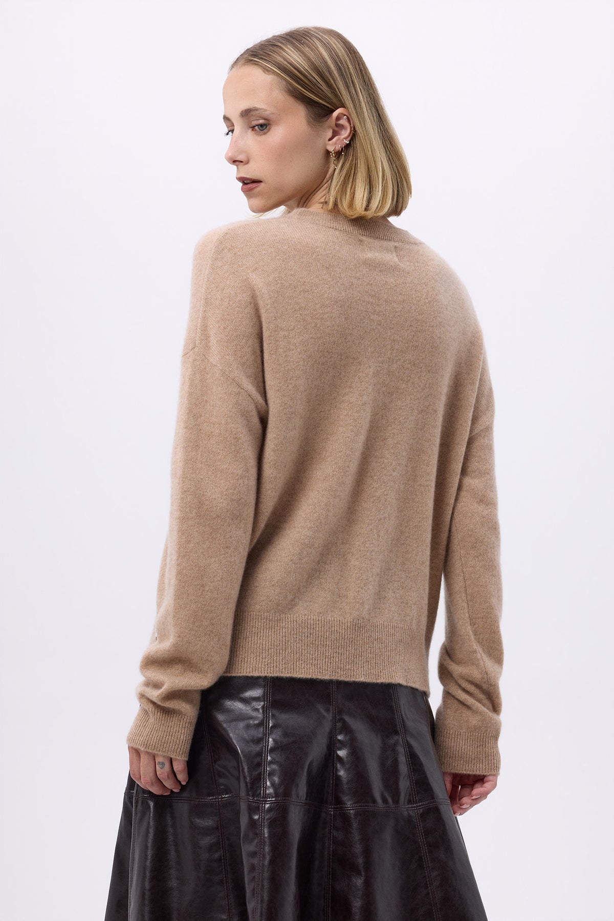 Jersey De Cuello Redondo Con Botones Laterales Dorados F Victoire - Beige Crema - Mujer