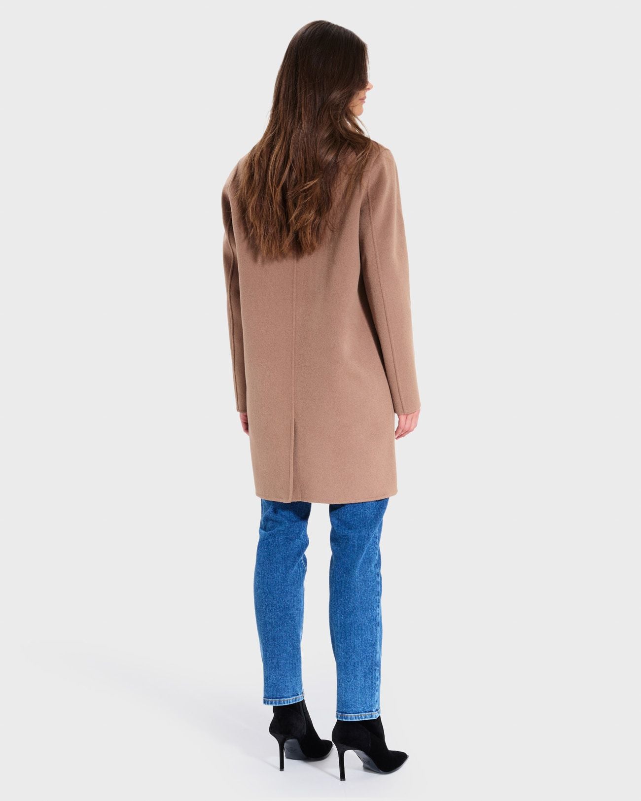 Mid-length camel coat_3