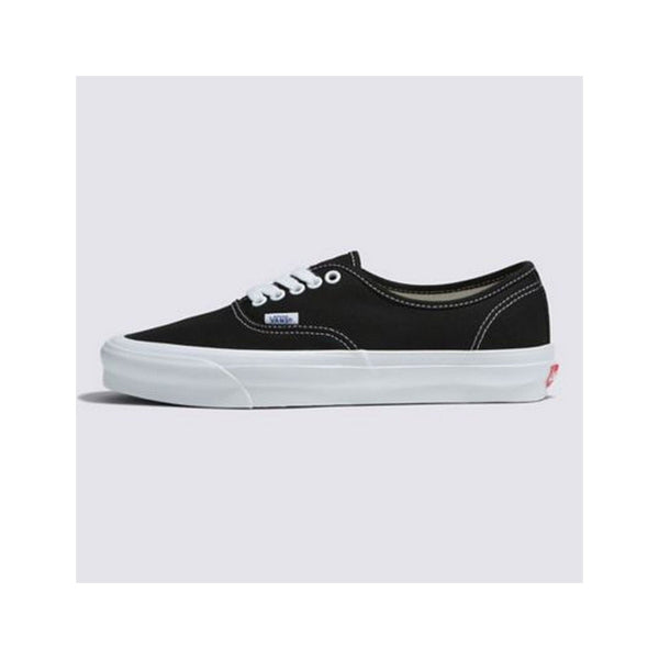 Zapatillas Bajas Lifestyle Classics Ftw - (Canvas) Black/True White - Hombre