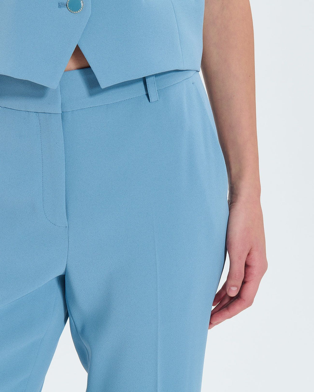 Pantalon ajusté en crêpe bleu_2