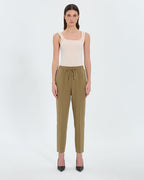 Pantalón caqui holgado_4