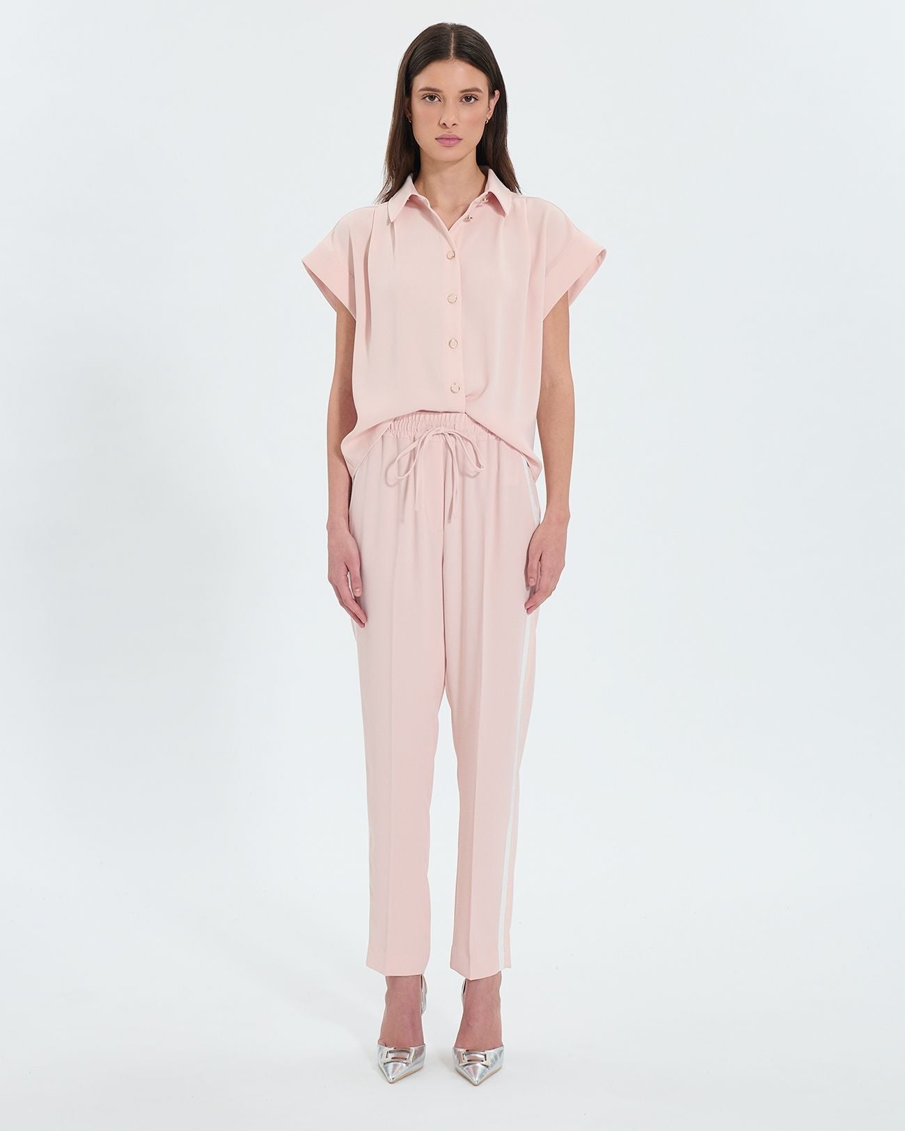Wide-leg pants in nude crepe_1
