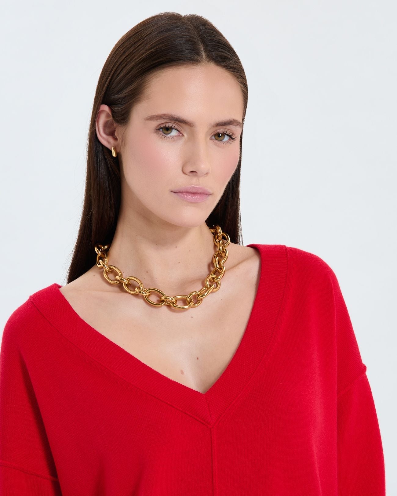 Thin red V-neck sweater_2