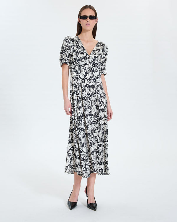 Long flared dress with floral print_1