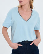 Camiseta entallada algodón azul cielo_1