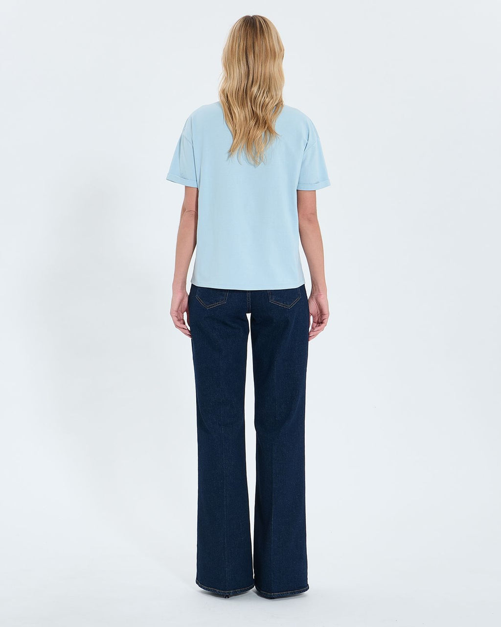 Camiseta entallada algodón azul cielo_3
