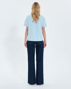 Camiseta entallada algodón azul cielo_3