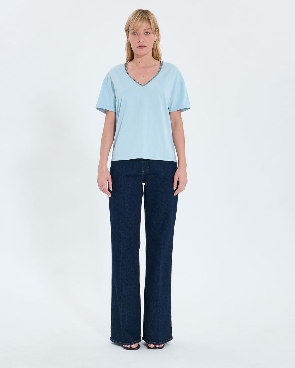 Camiseta entallada algodón azul cielo_4