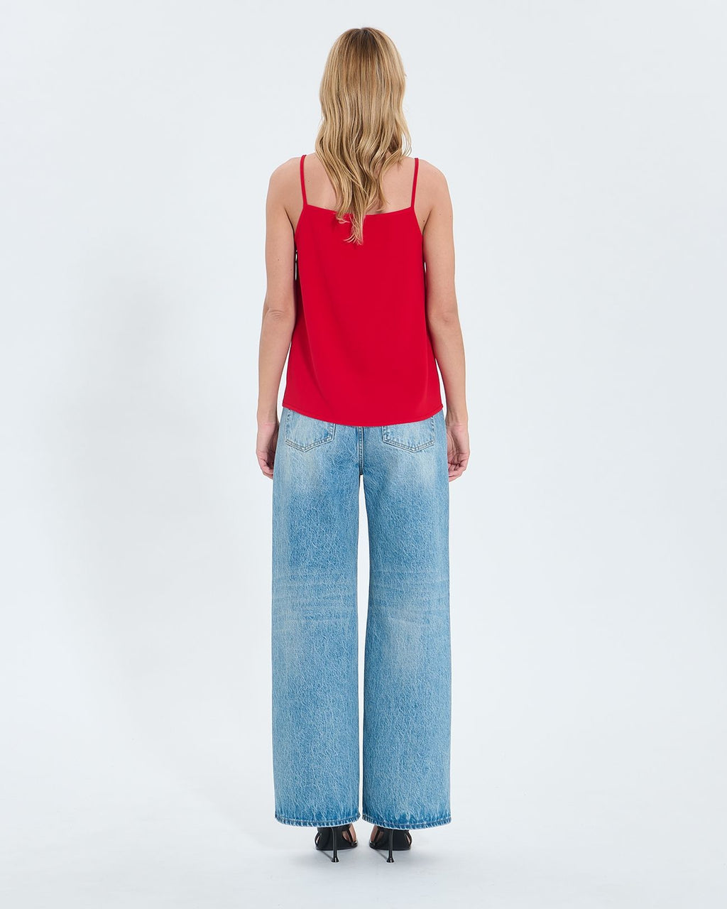 Red tank top_3