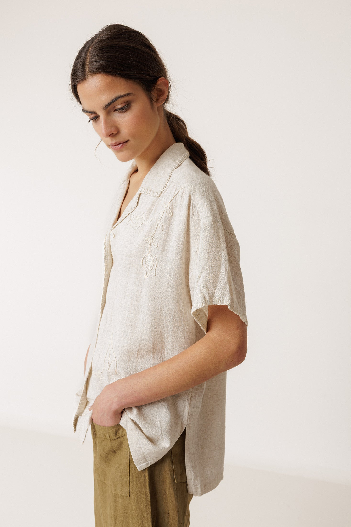 Artisanal Embroidered Shirt - Linen