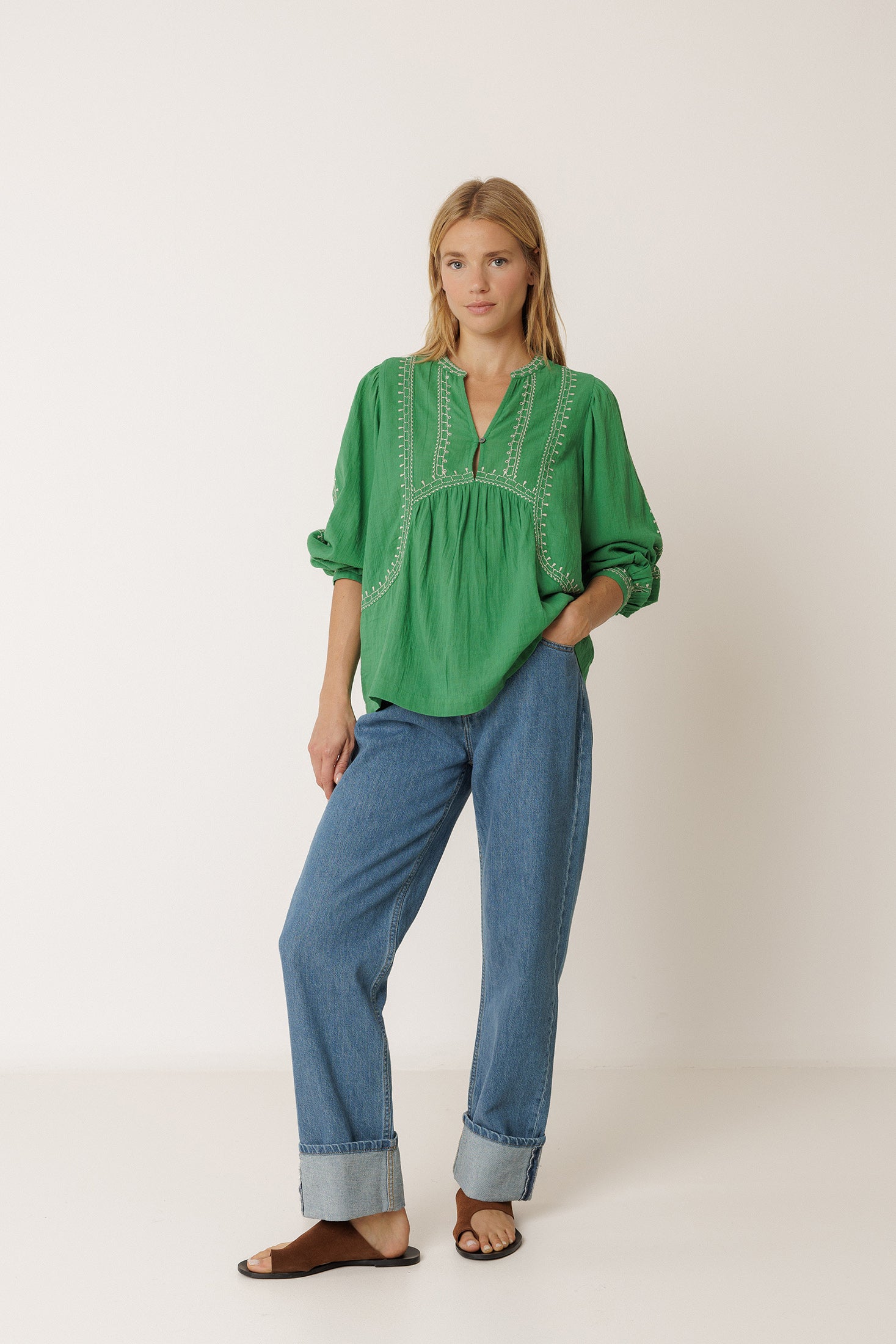 Blusa con Bordado Étnico - Verde