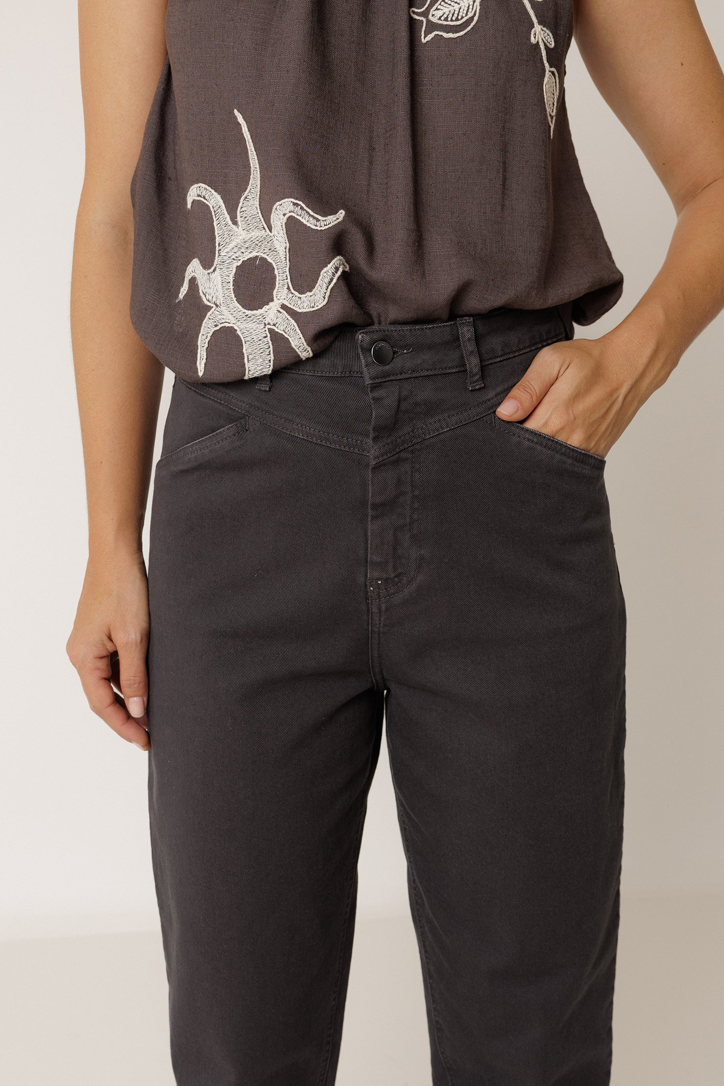 Pantalón de corte Mom - Carbón