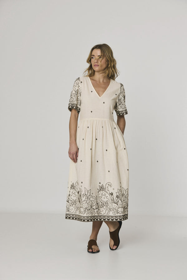 Vestido Bordado - Crudo
