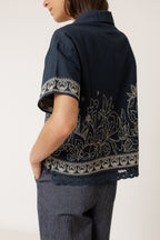 Camisa con Bordado en Contraste - Azul Marino