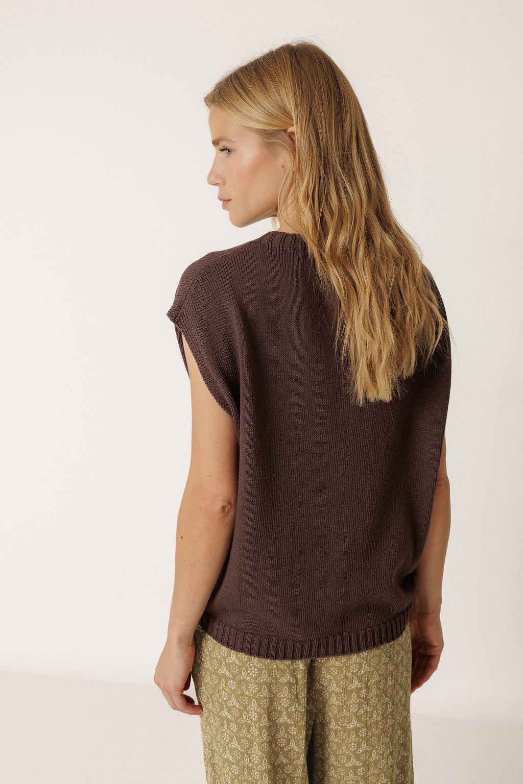 Boxy Cardigan With Pockets - Chocolate