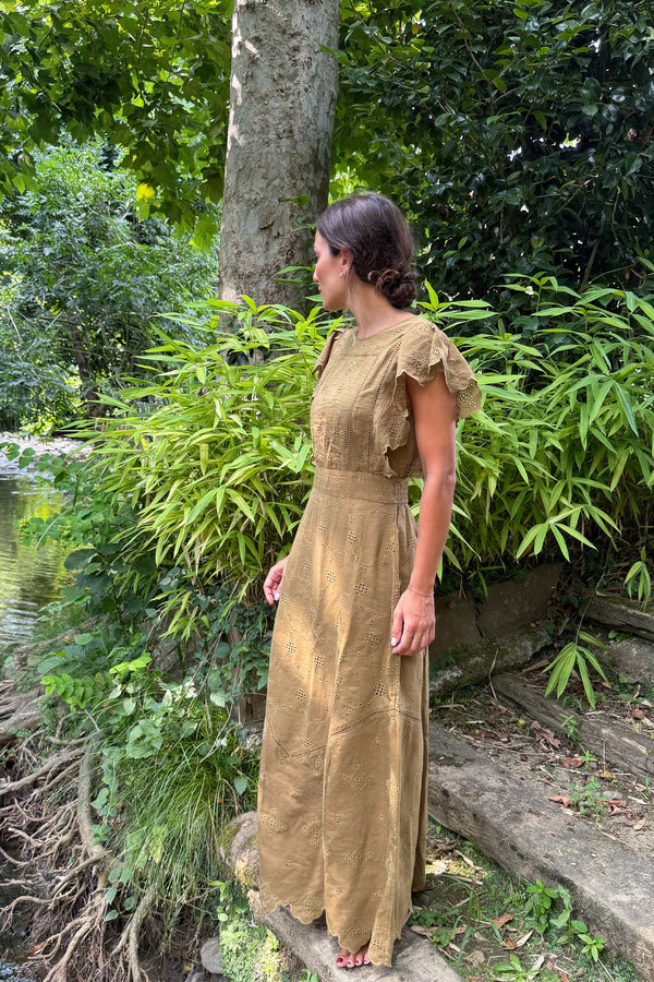 Vestido Largo con Bordado Schiffli - Caqui