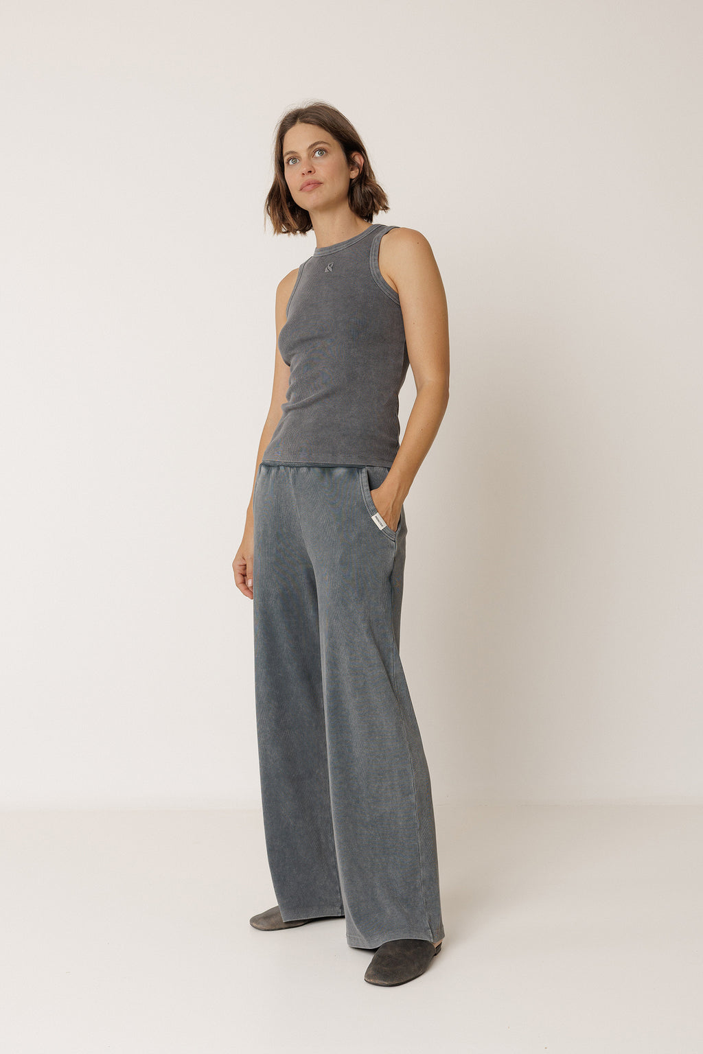 Wide-Leg Ribbed Trousers - Charcoal