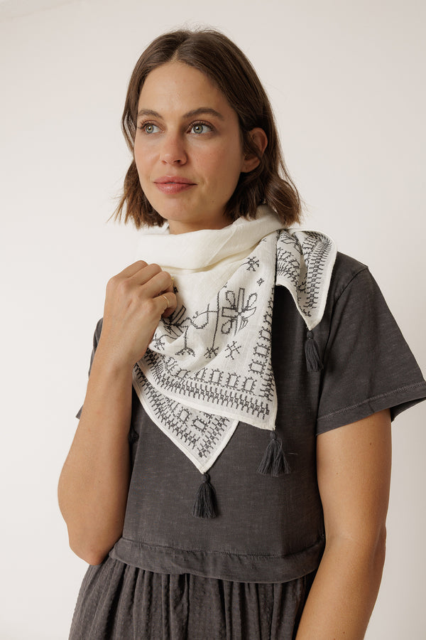 Écharpe À Broderie Ethnique - Écru