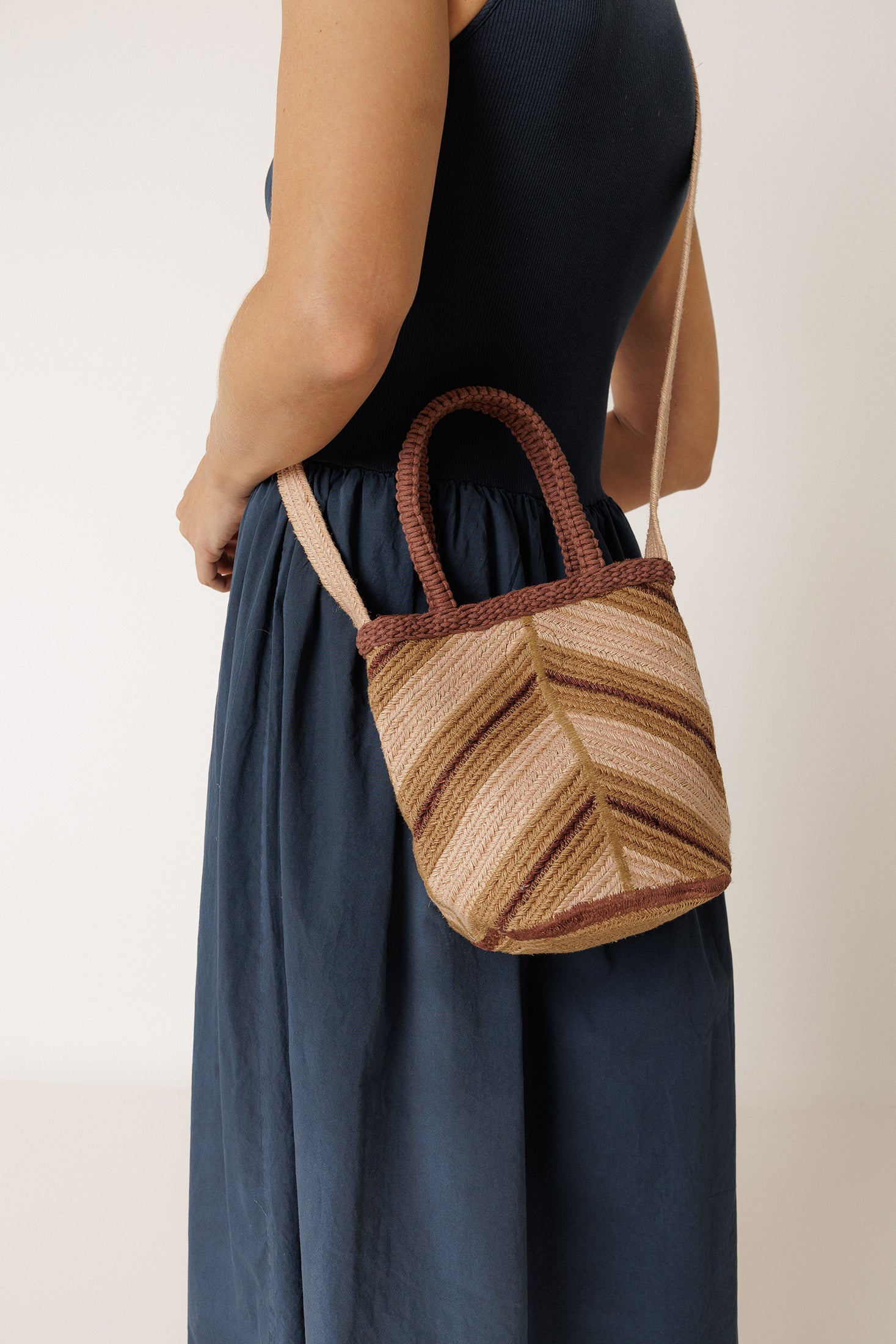 Mini Raffia Bonbonnière Bag - Chocolate