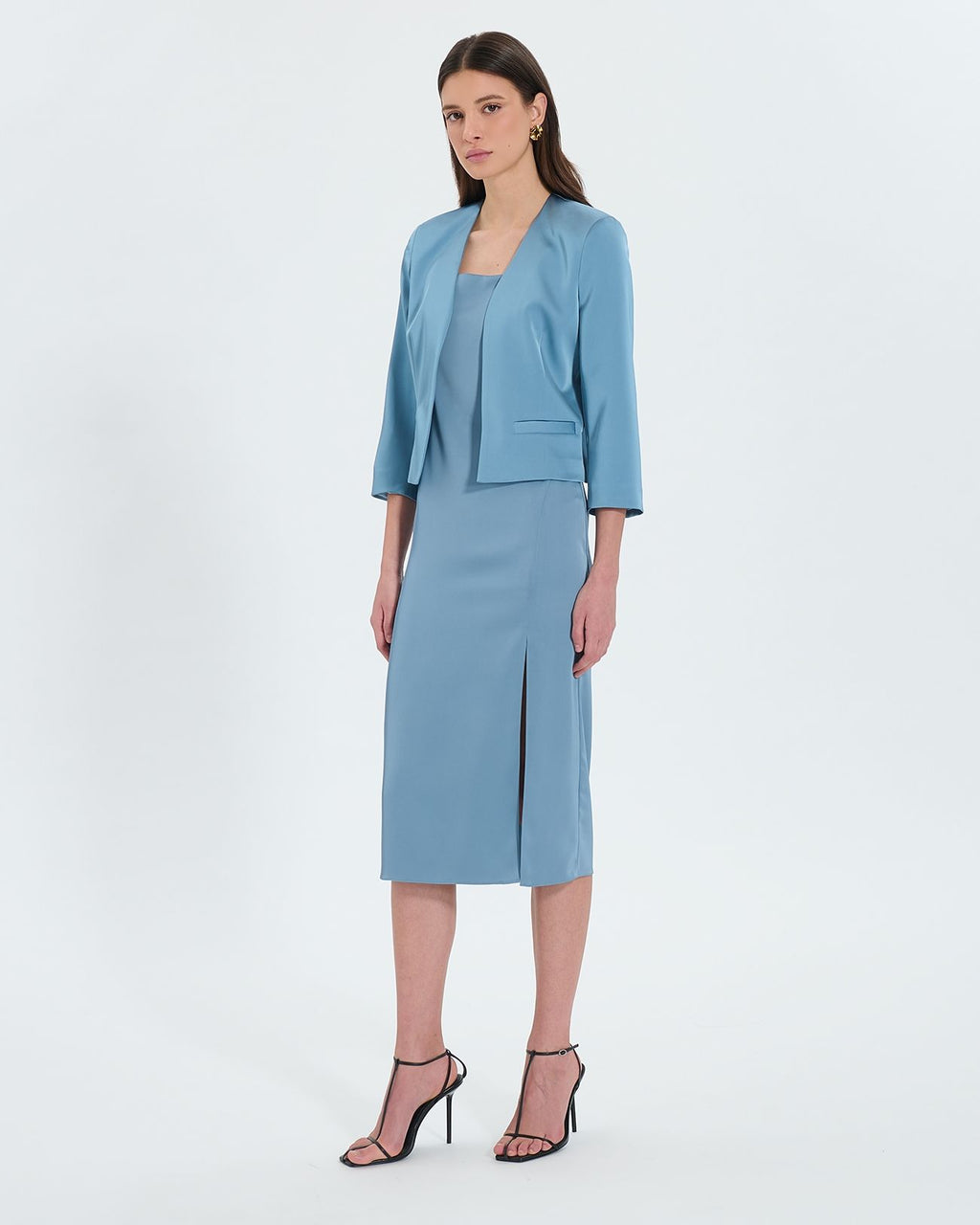 Short blue satin jacket_2