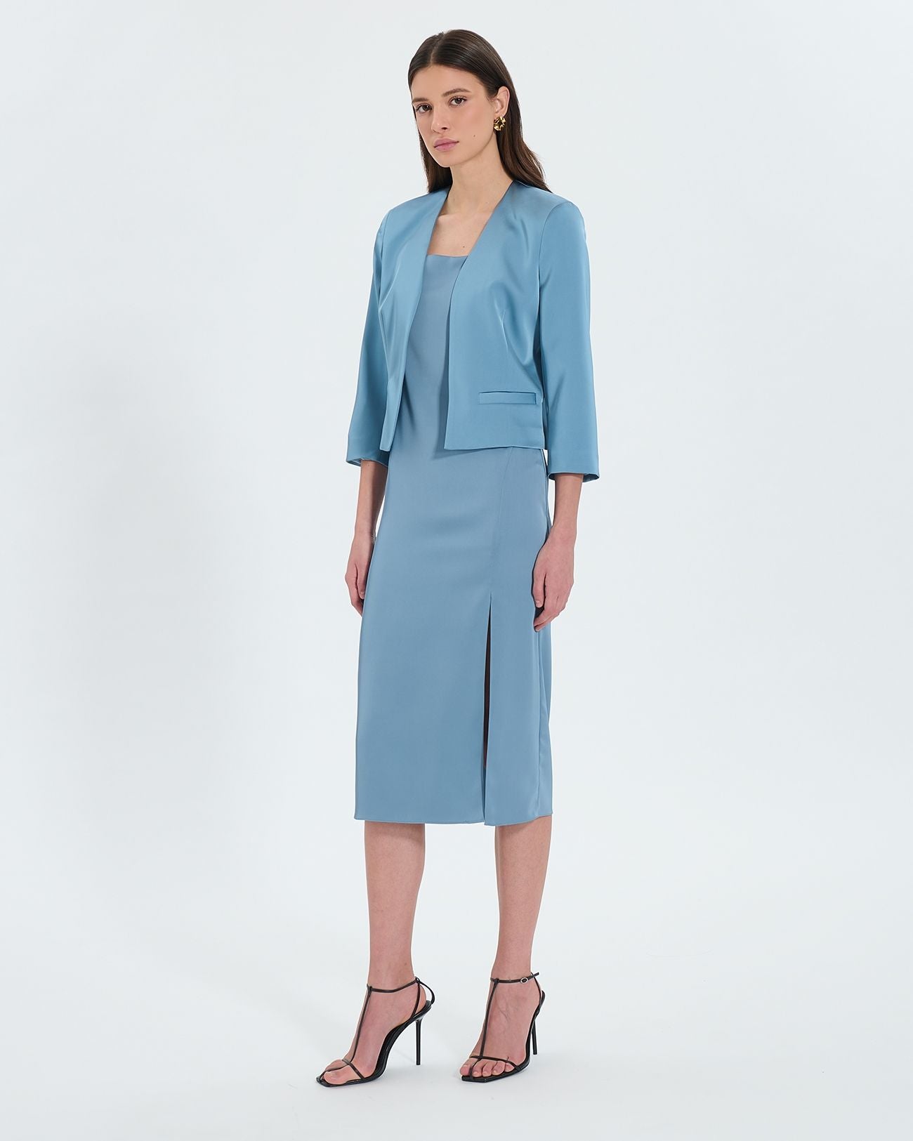 Short blue satin jacket_2