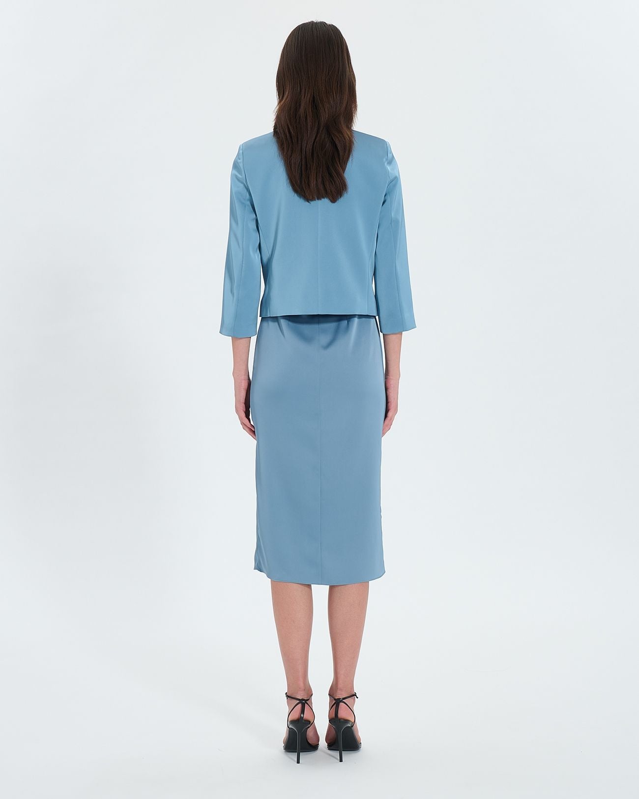 Short blue satin jacket_3