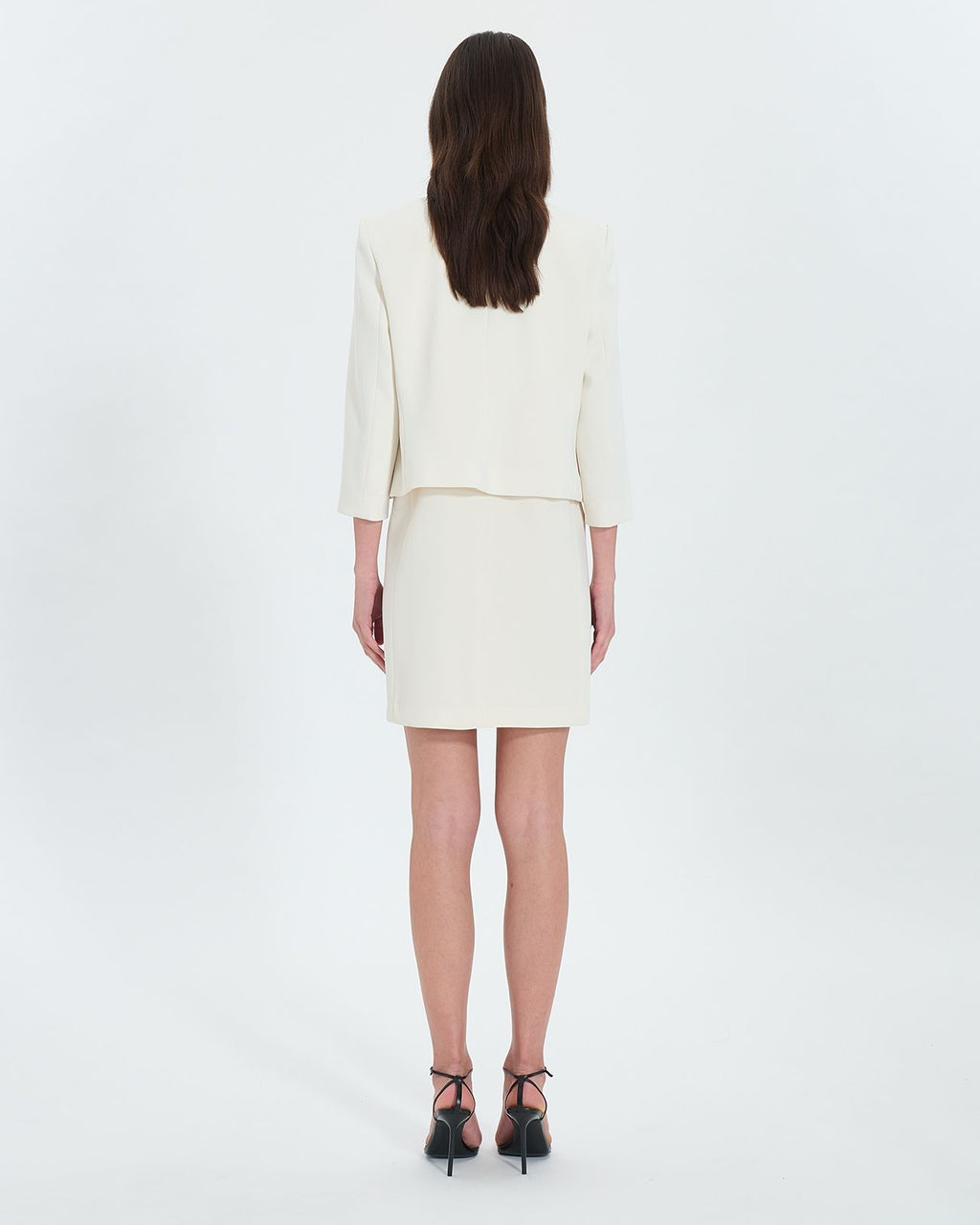 Chaqueta corta de crepe crudo_3