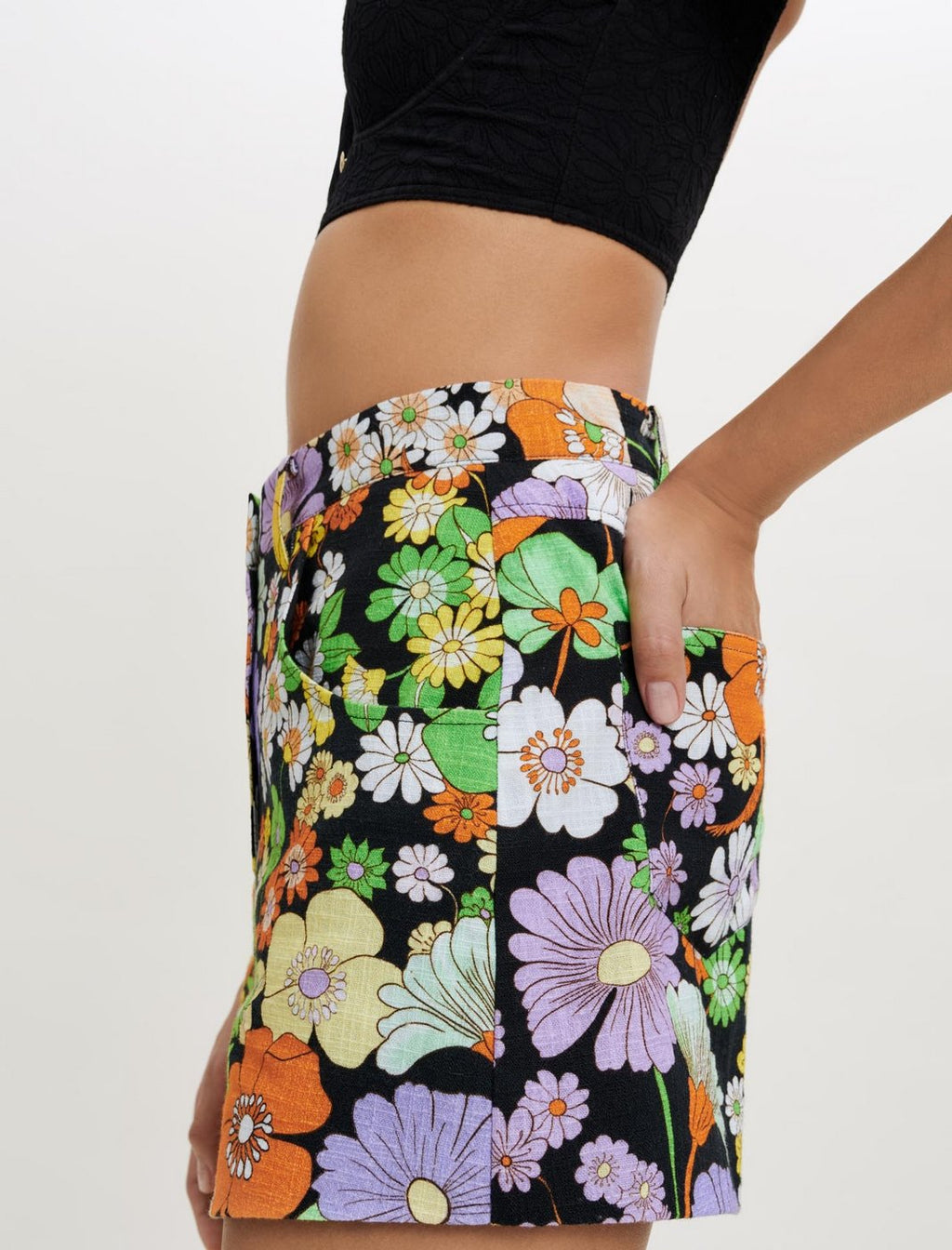 Short Iseven - Flower Power Noir