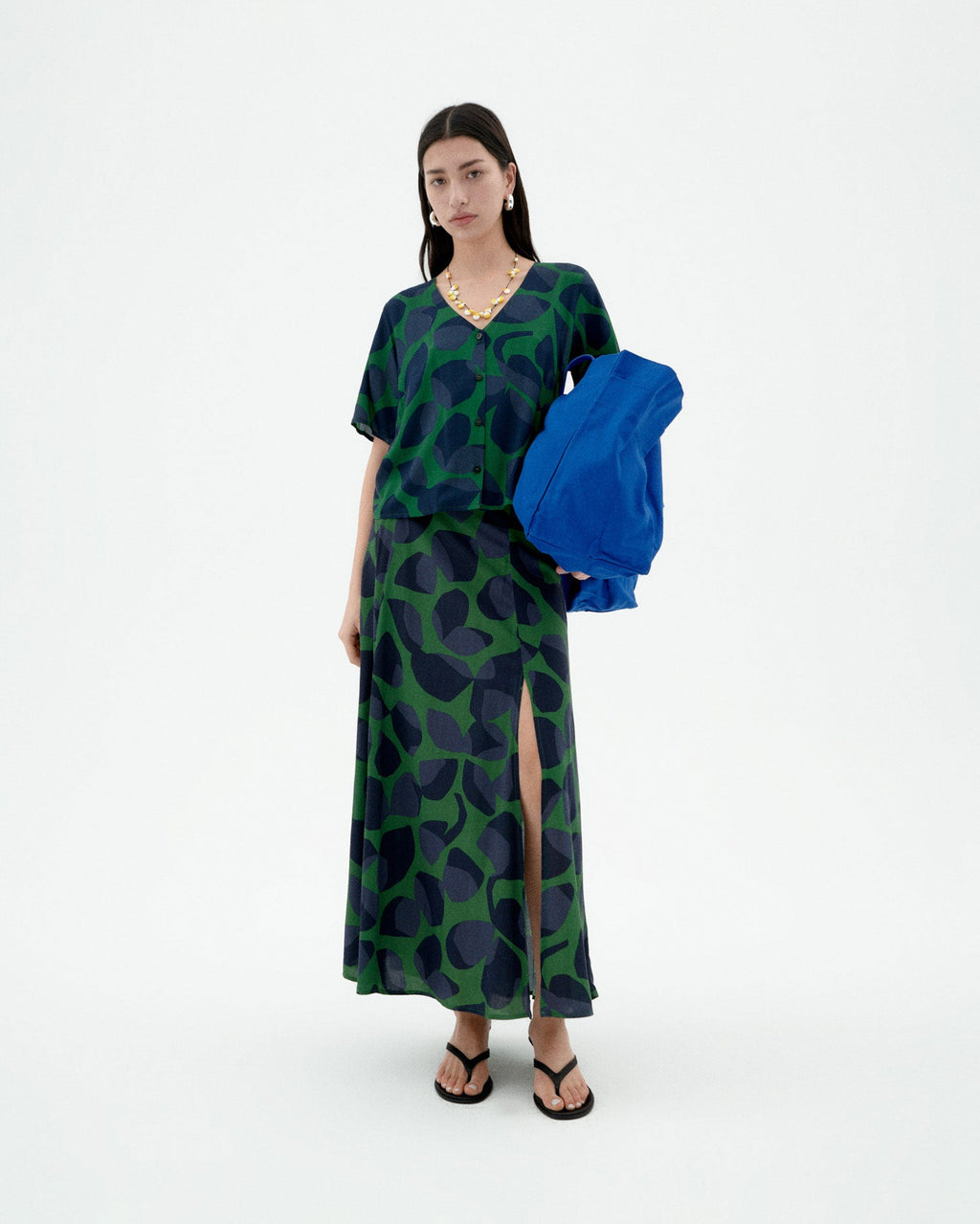 Blusa verde hoja Libelula sostenible-2