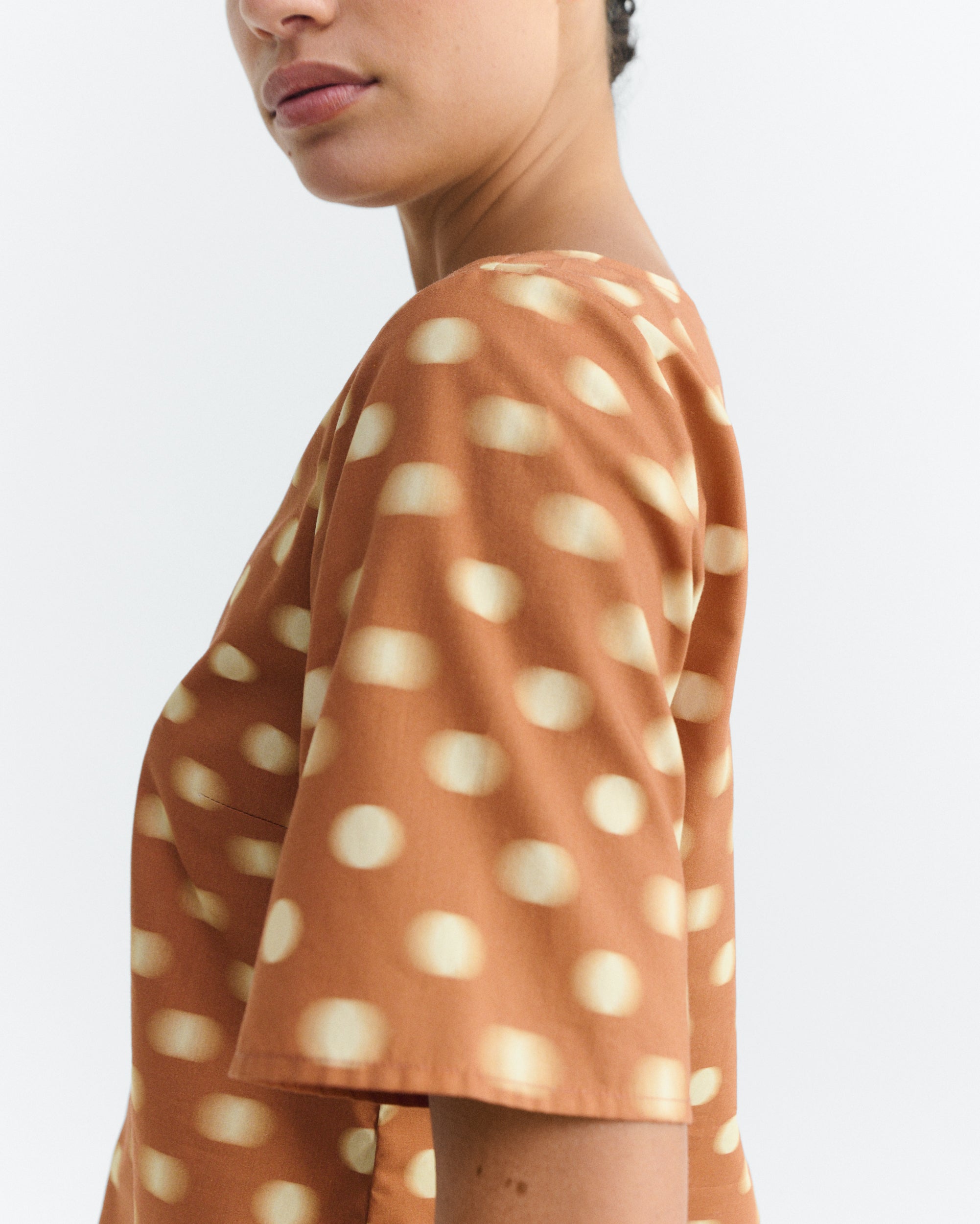 Blusa lunares brown Leia sostenible - 2