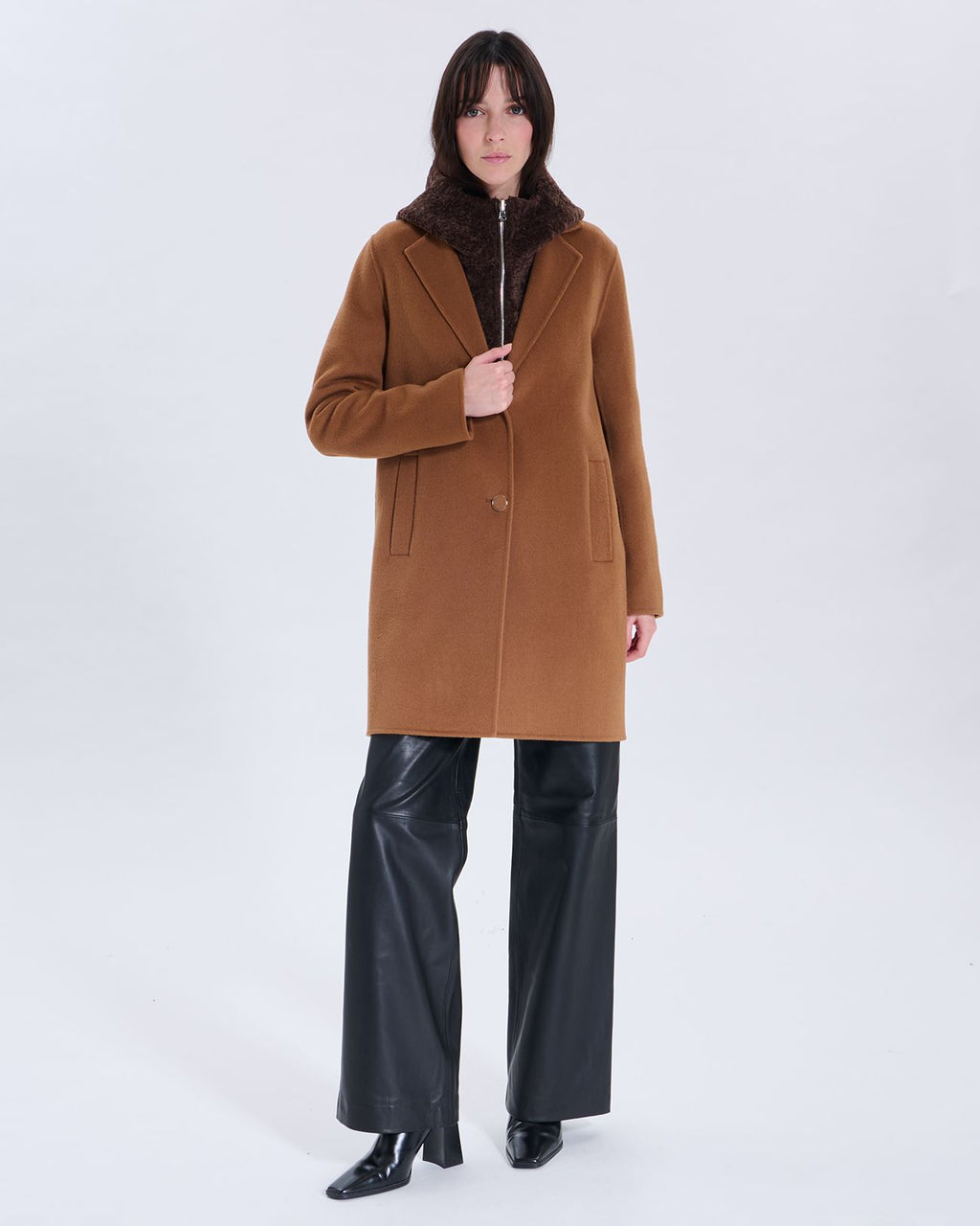 Sudadera con capucha de chocolate Chadi_3