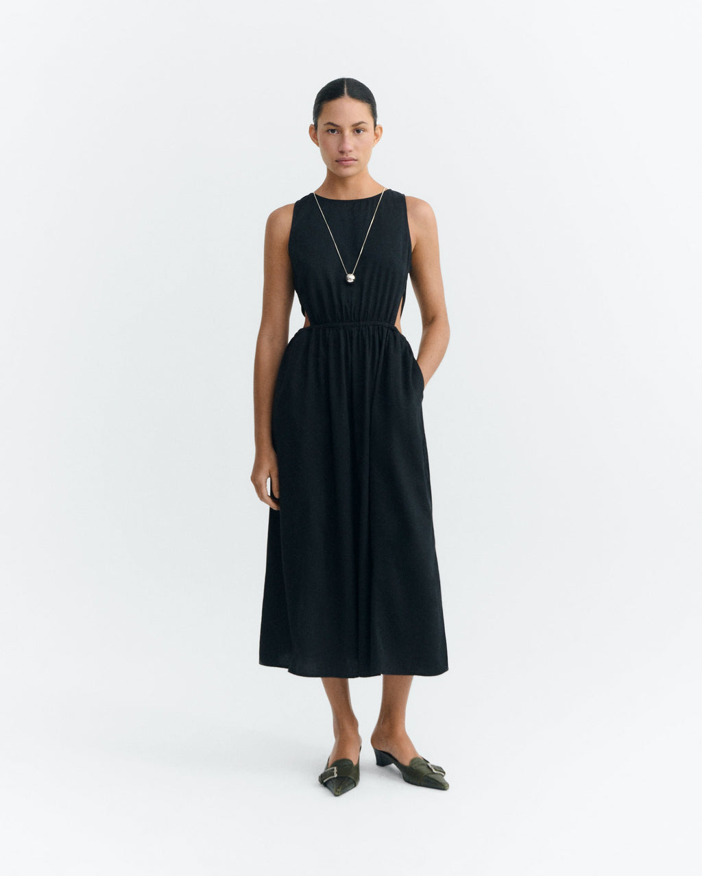 Vestido midi negro Kin sostenible - 1