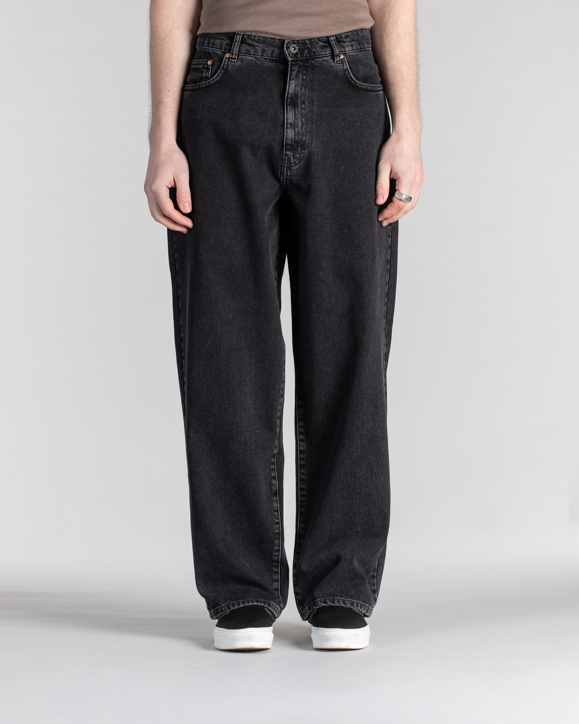 Wide 5 - Washed Black