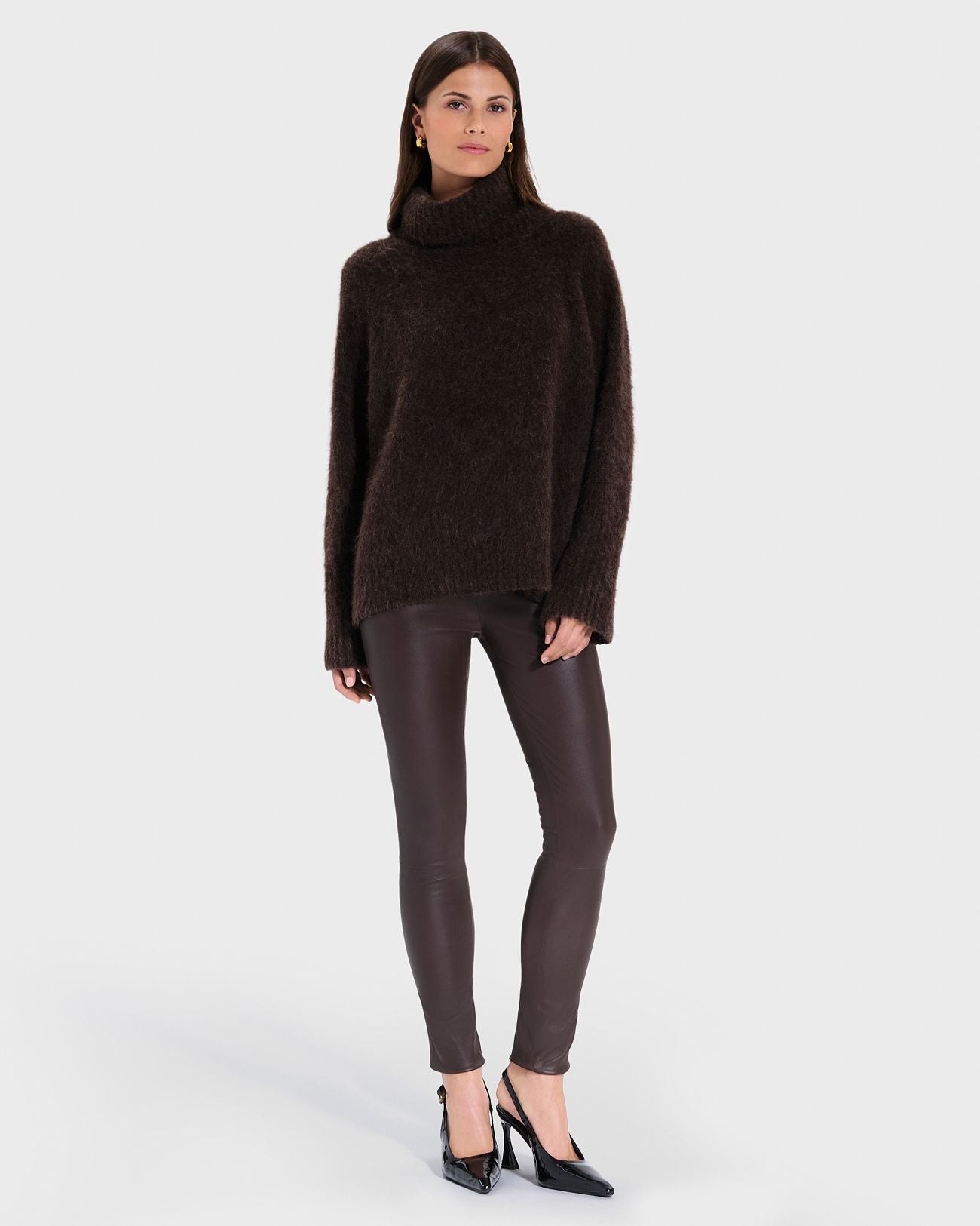 Nocciola chocolate sweater_1