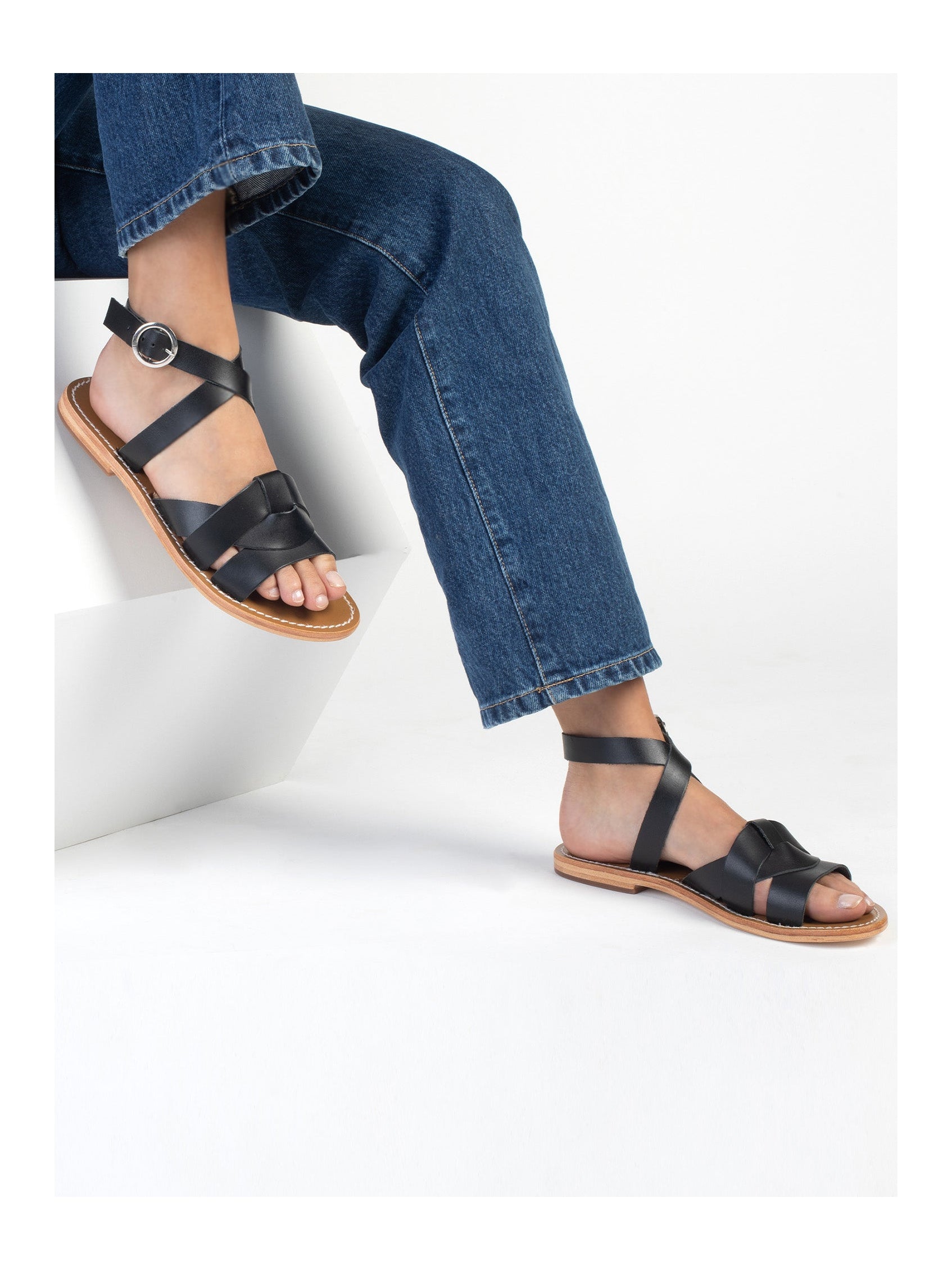 White Sun - Sandalias Mela - Black Buff - Black