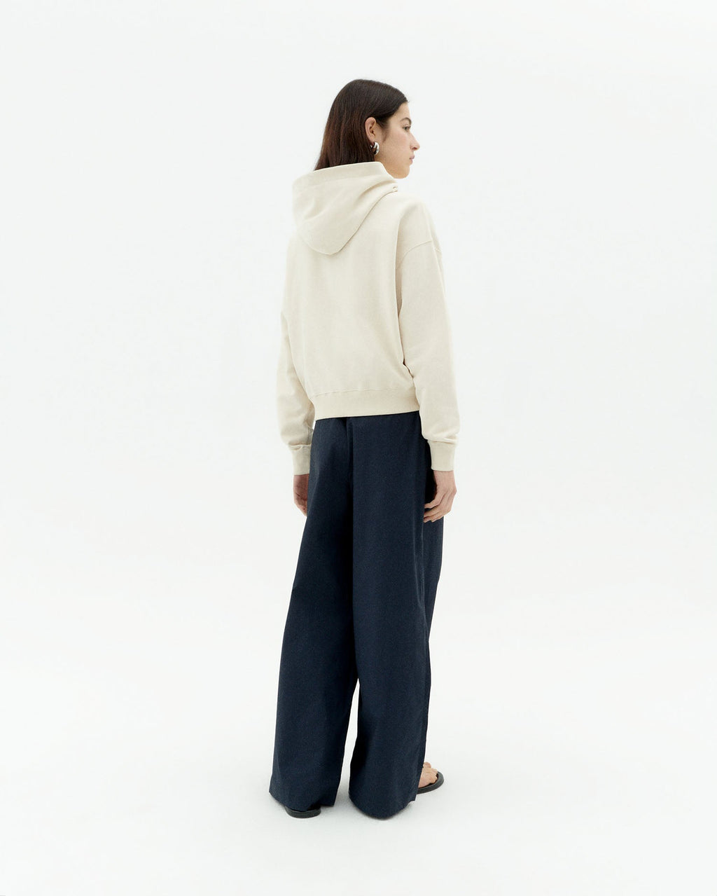 Sudadera capucha blanca sol tipo Valeria sostenible-4