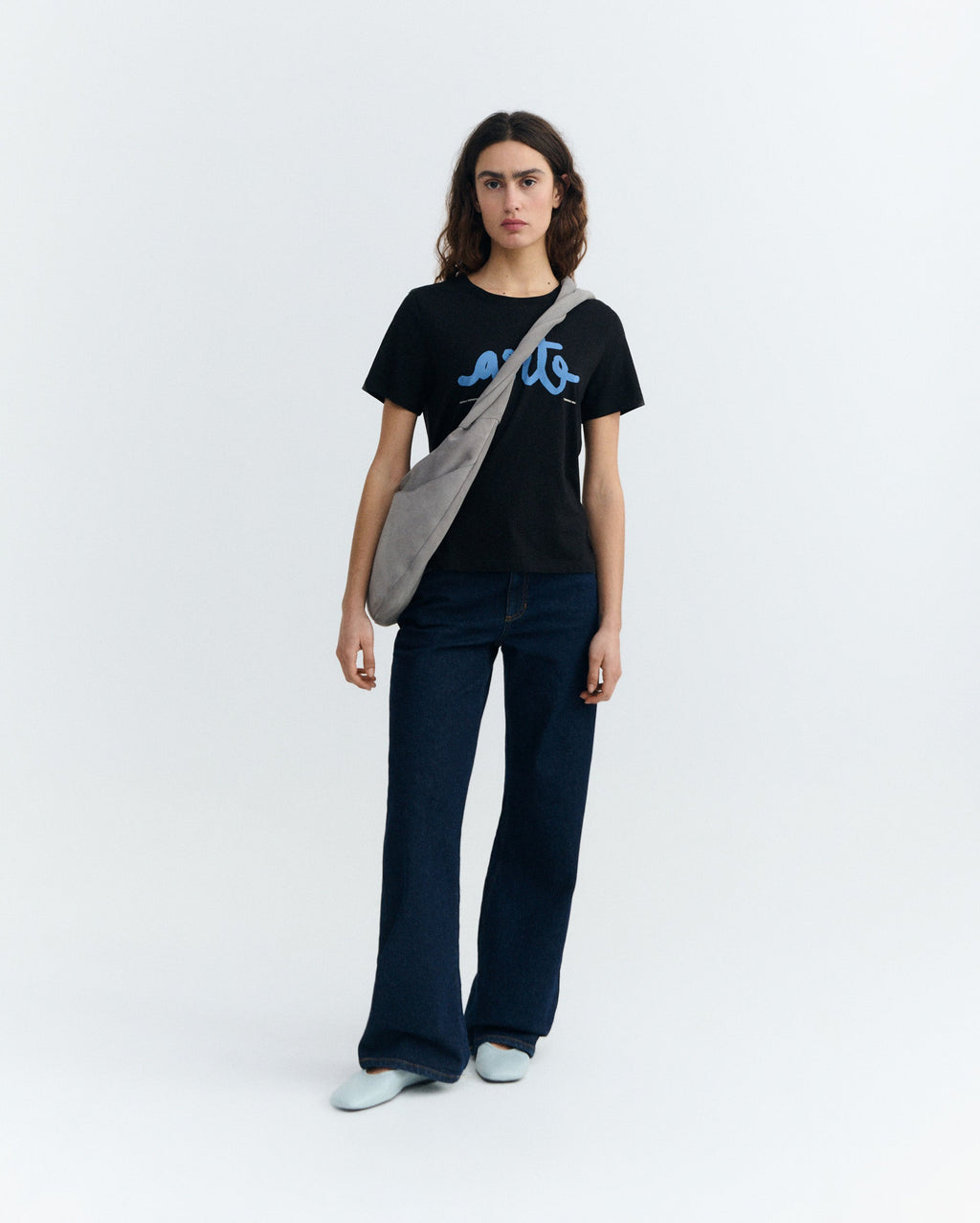 Camiseta negra arte Ida sostenible - 1