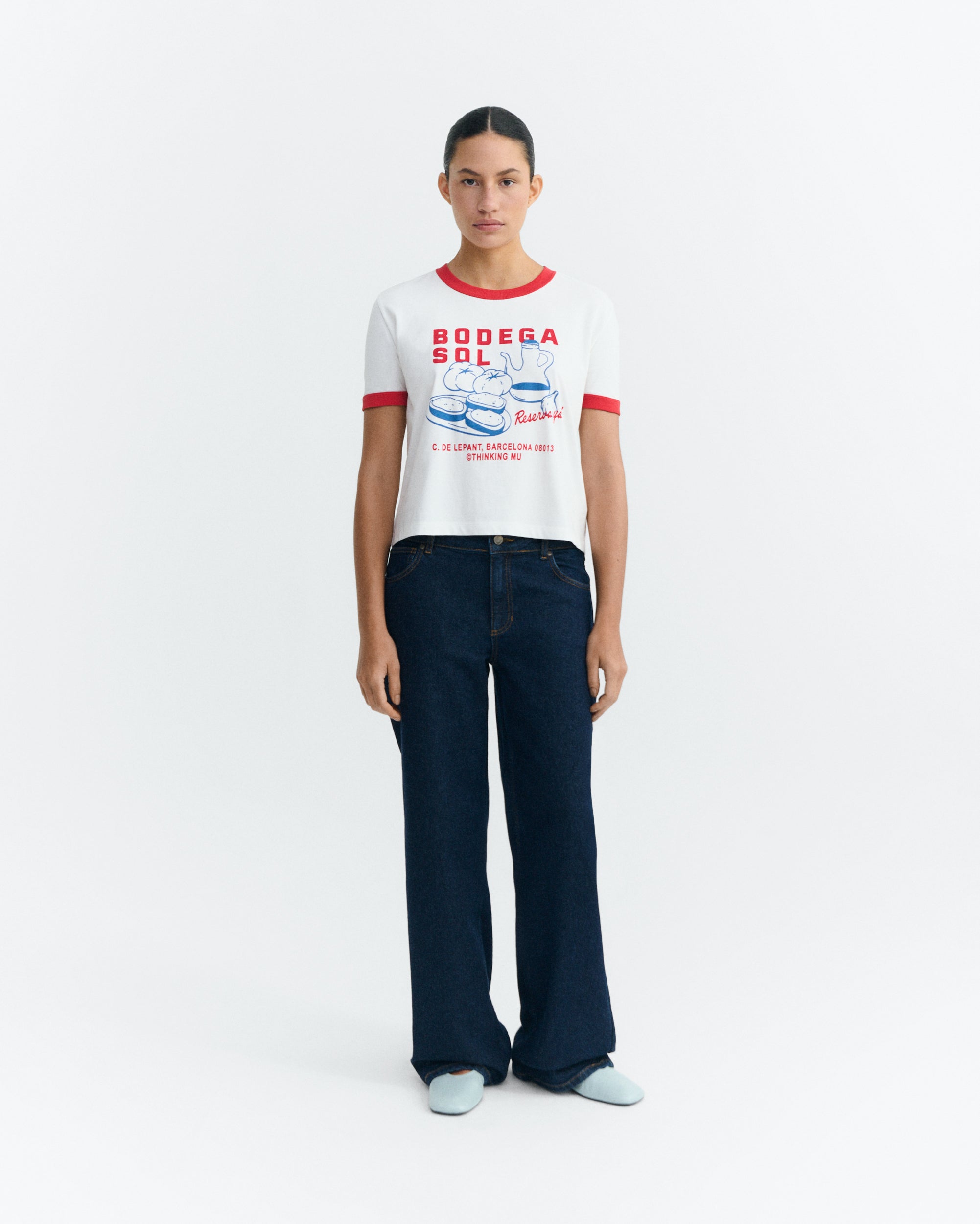 Zowie R sustainable red bodega contrast sun T-shirt - 1