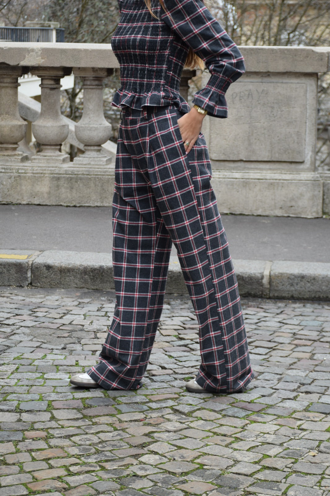 Pantalon Alia Carreaux Gris Et Rouge
