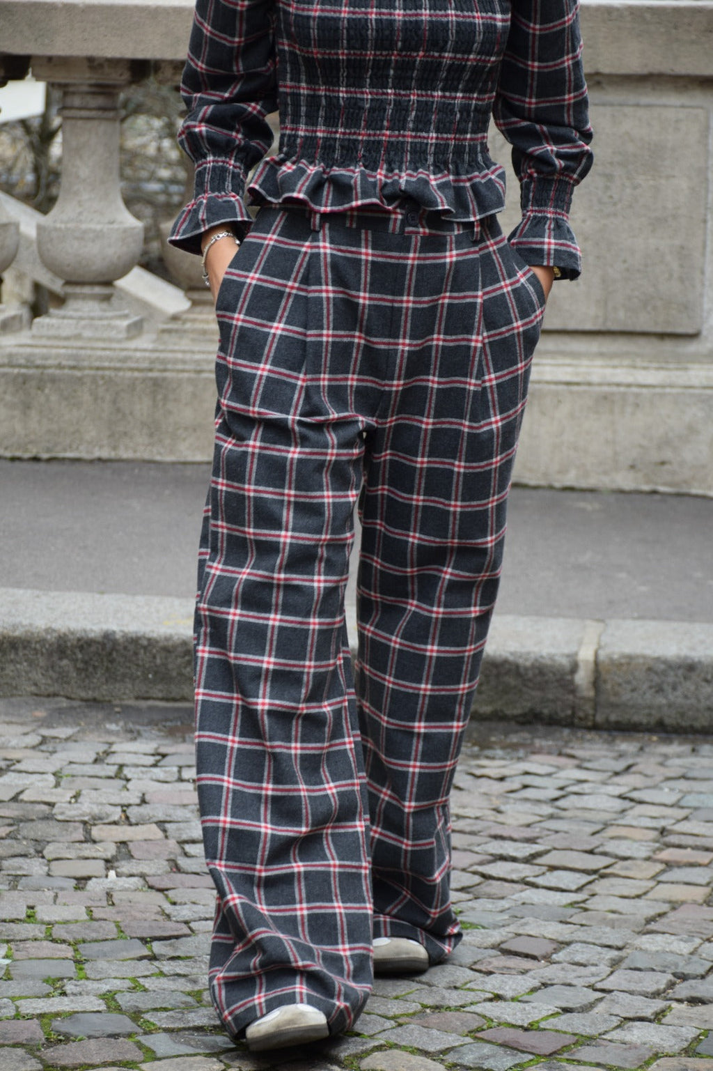 Pantalon Alia Carreaux Gris Et Rouge