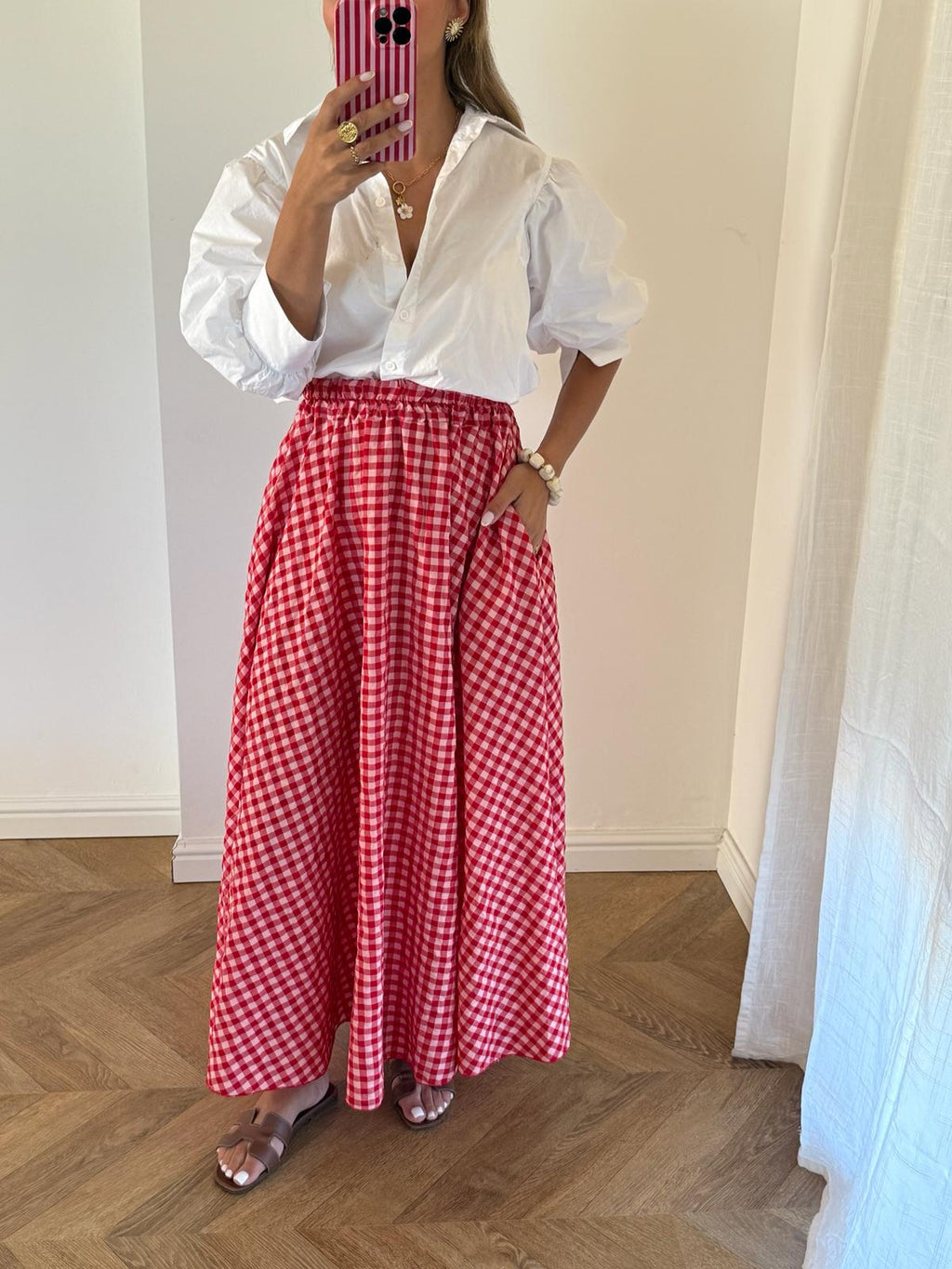 Falda roja cereza