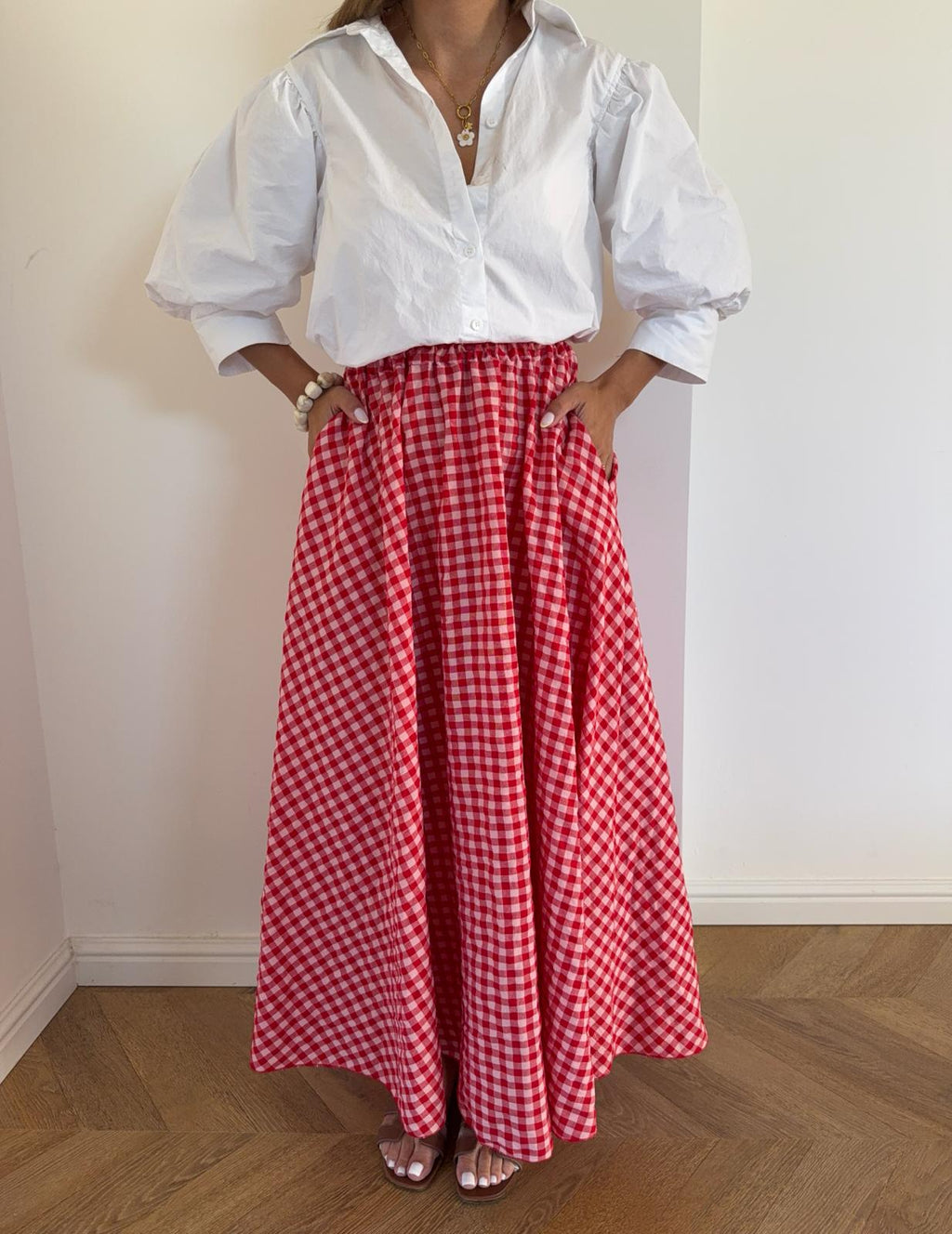 Falda roja cereza