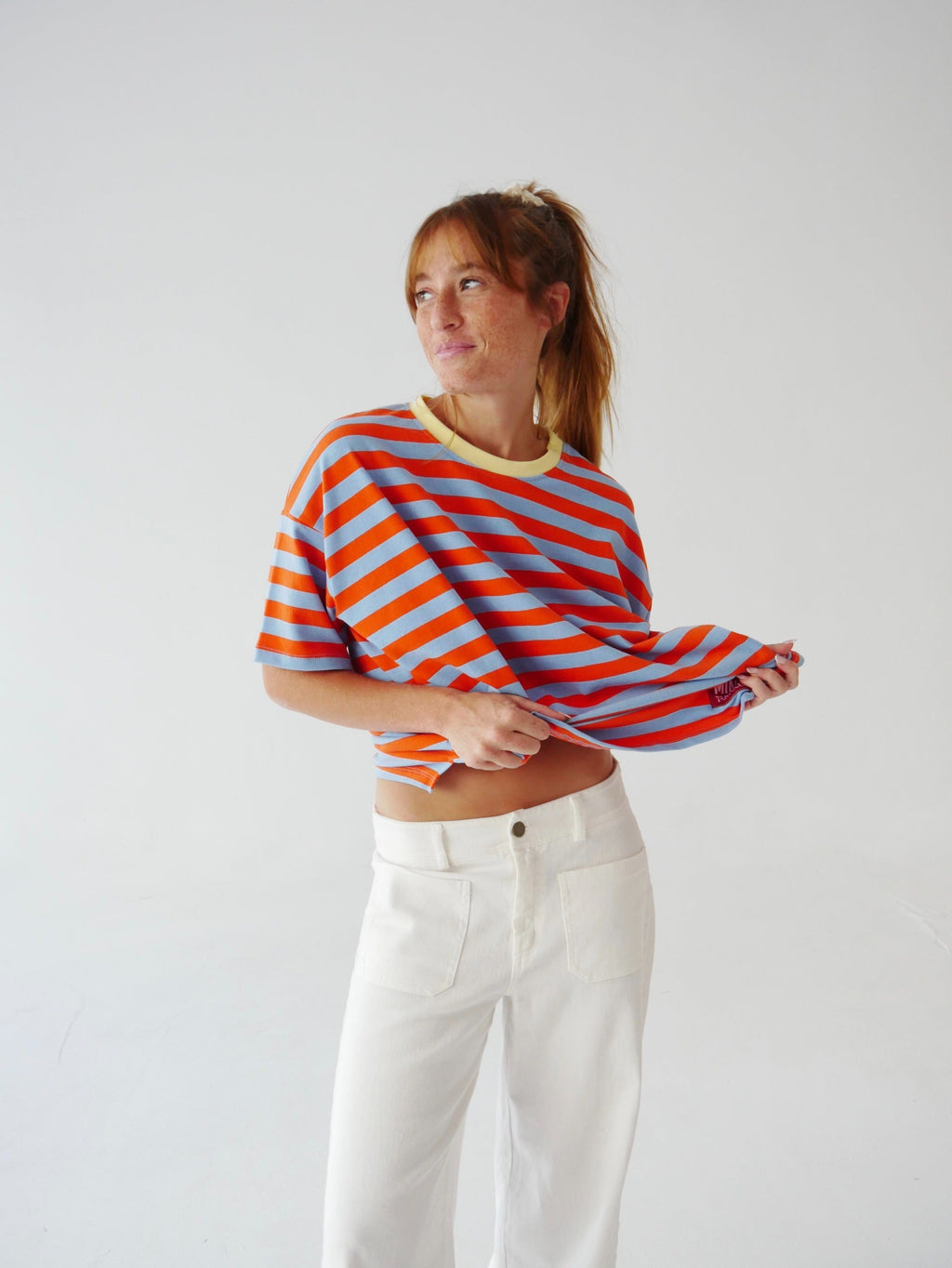 Camiseta Nunu naranja y azul cielo