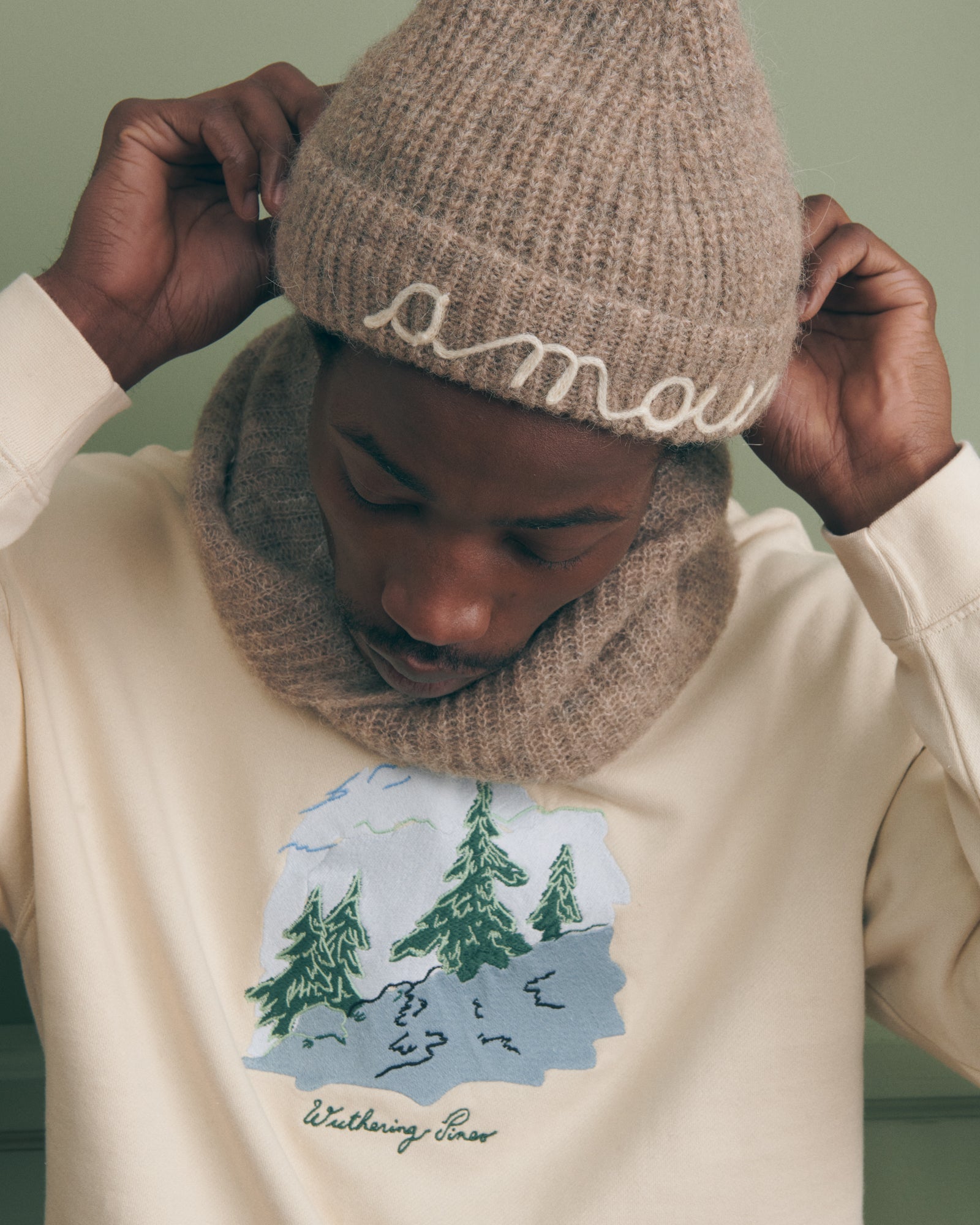 Sweatshirt "Wuthering Pines" Ledru