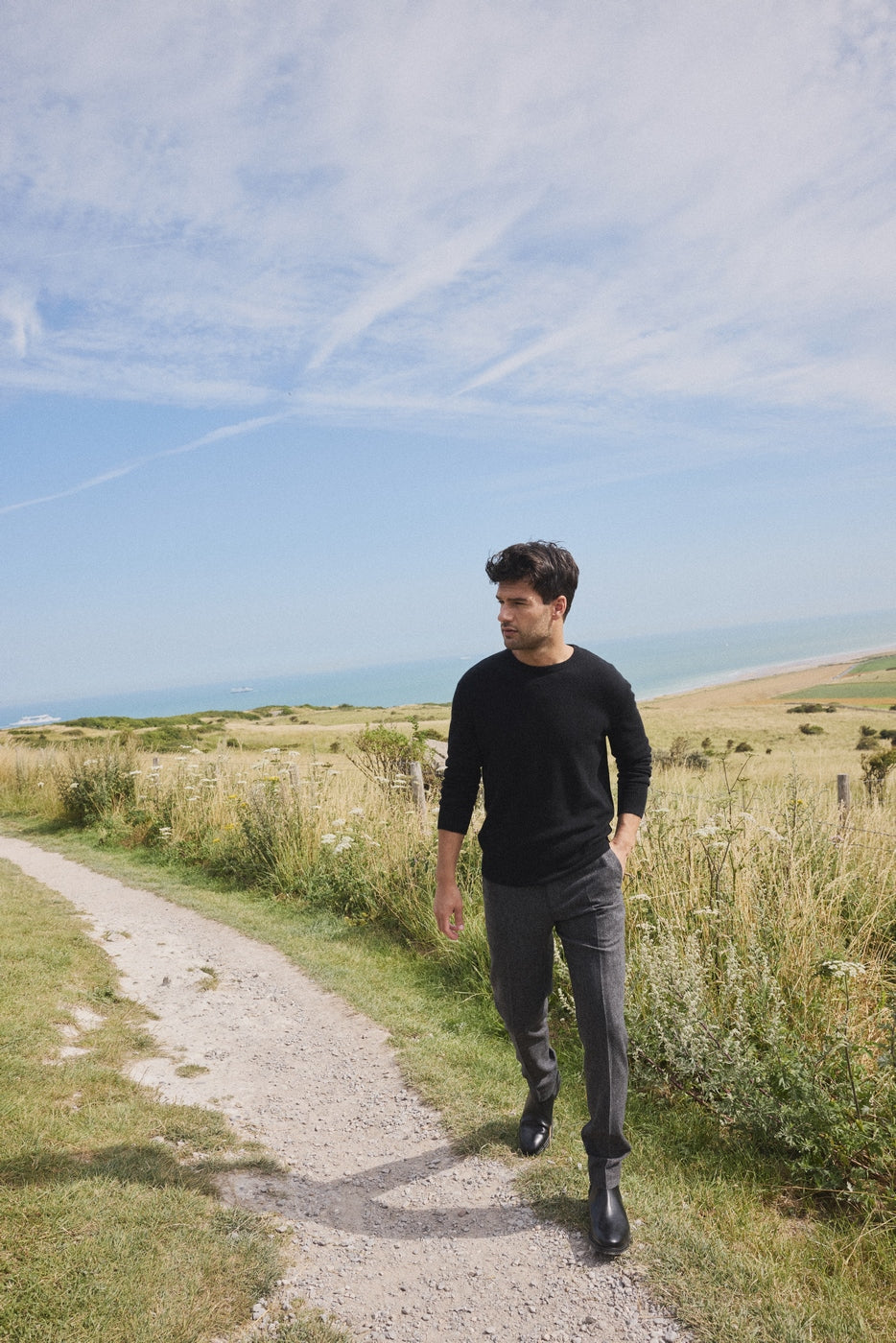 Zach Round-Neck Jumper - Black
