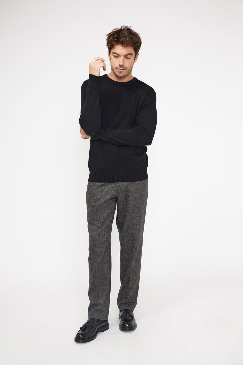 Zach Round-Neck Jumper - Black