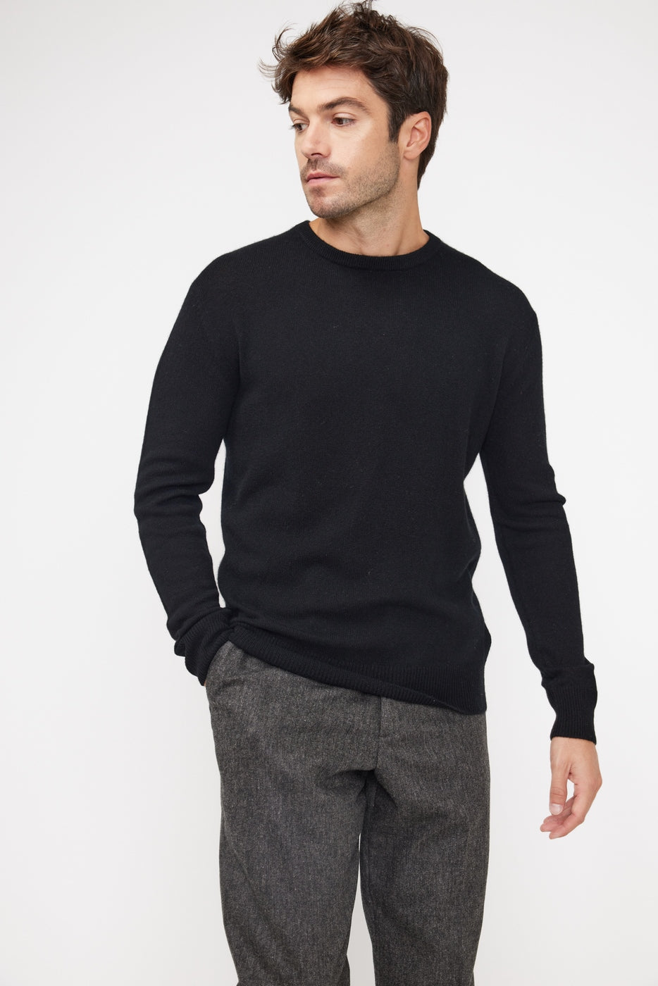 Zach Round-Neck Jumper - Black